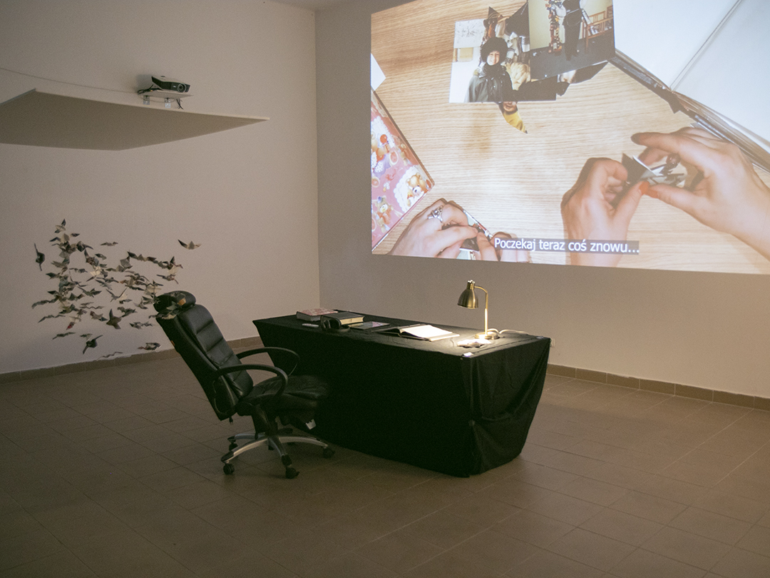 Kamil Jakubowski, "Z mamą", instalacja (dyplom magisterski)