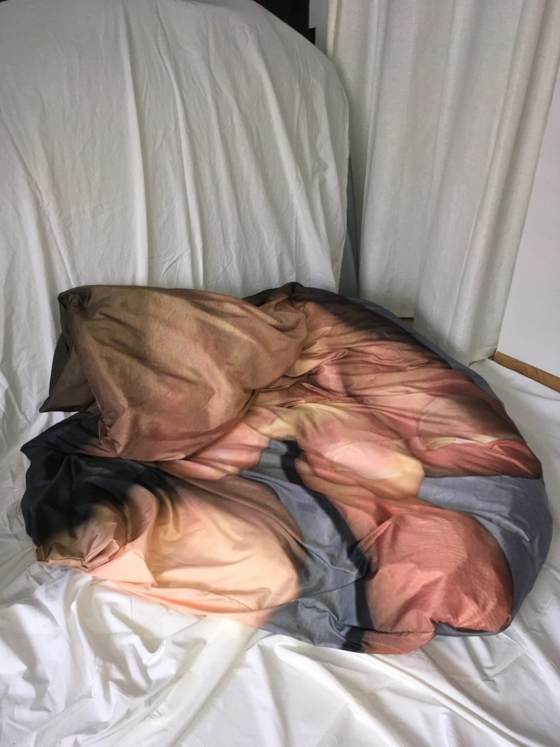 Marcelina Gorczyńska - Bez tytułu - kołdra z nadrukiem (150 cm x 200 cm)