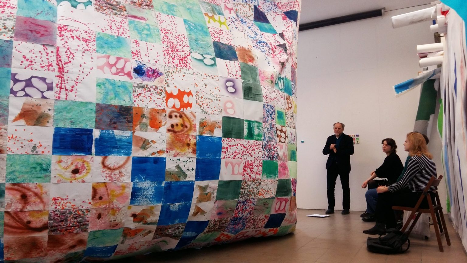 Patryk Krędzelak - bez tytułu, instalacja malarska, zajęcia w pracowni 2019