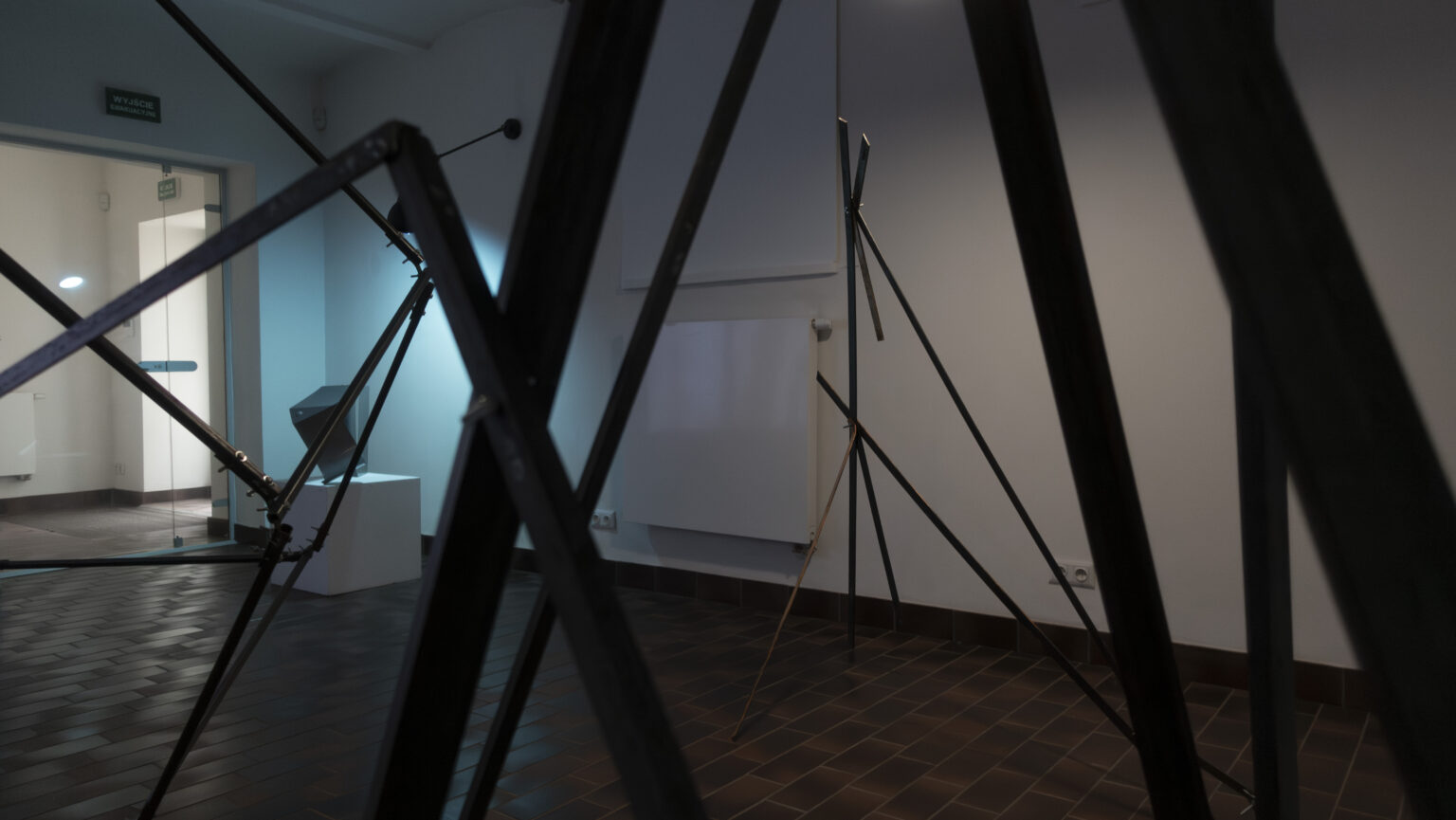 Rzeźba metalowa w Muzeum Woli