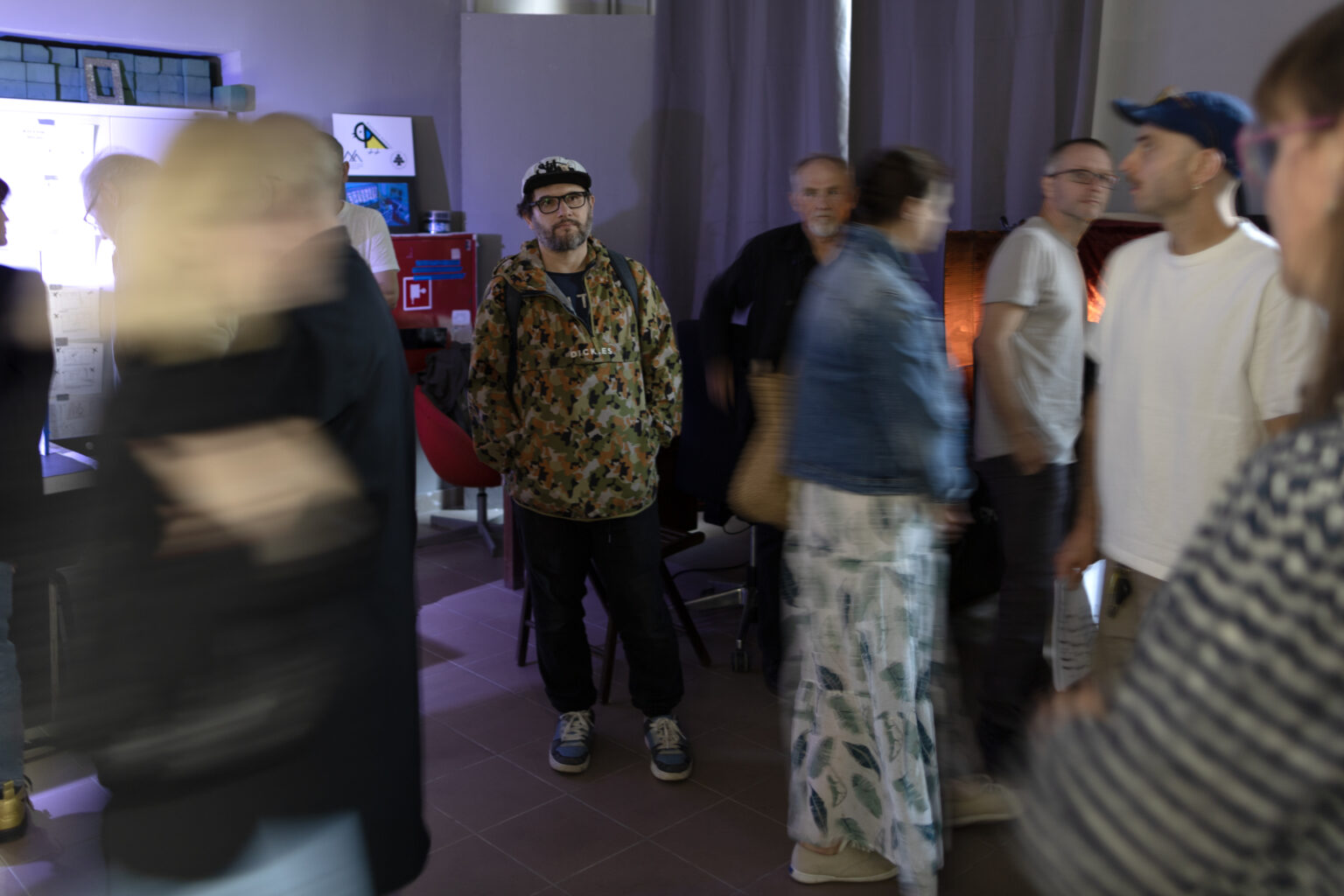 Dokumentacja fotograficzna wystawy końcoworocznej. Przegląd wystawy przed rozpoczęciem Akademii Otwartej 2025.